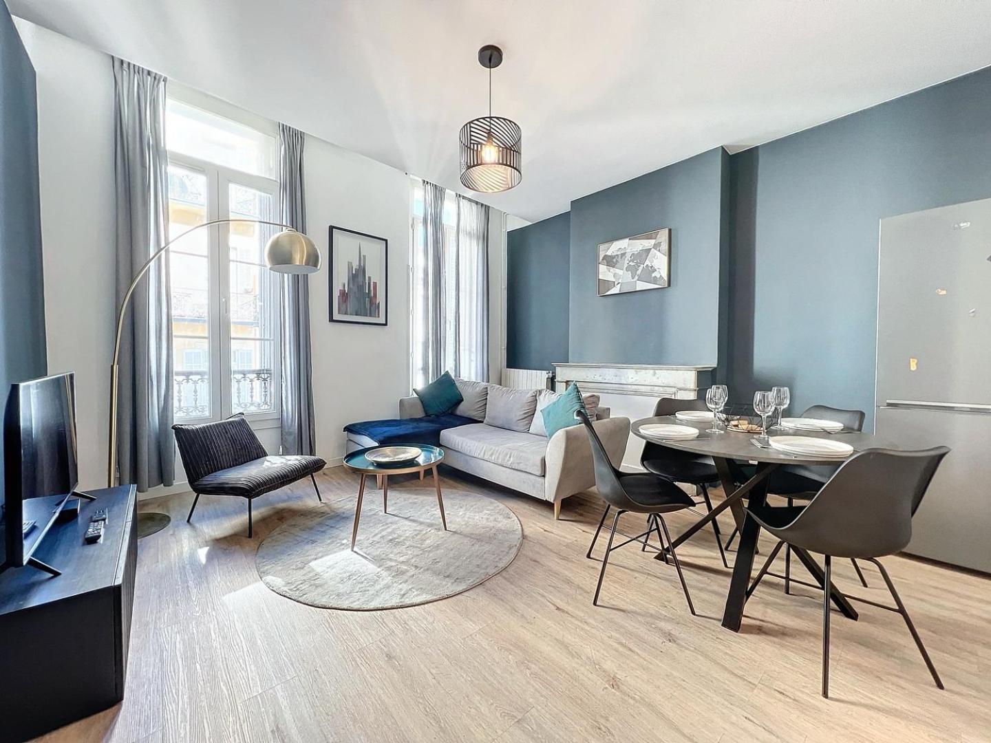 Grand Appartement Central - Trois Chambres - Les Freres De La Loc' Marseille Bagian luar foto